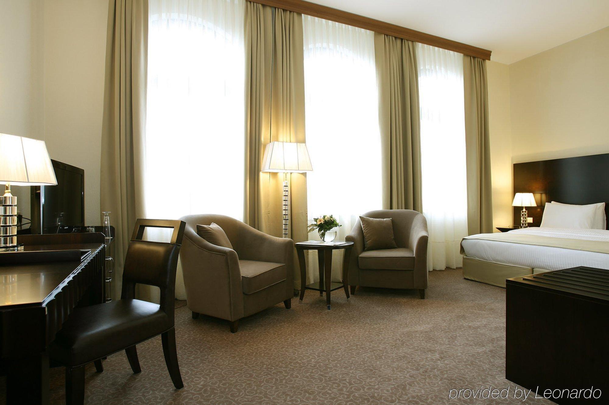 Hotel Grand Palace