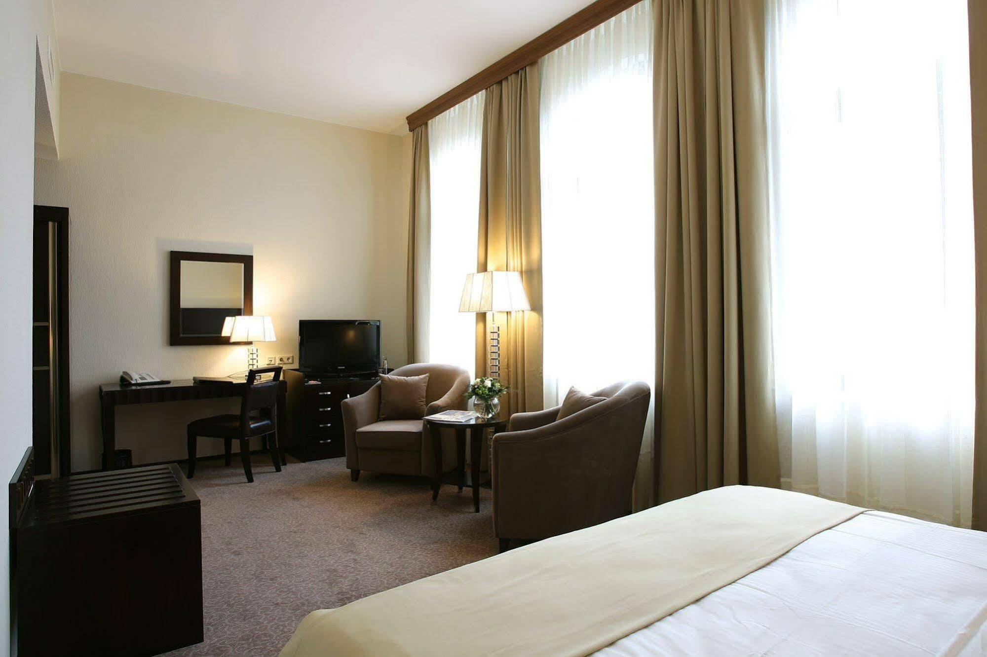 Grand Palace 4*